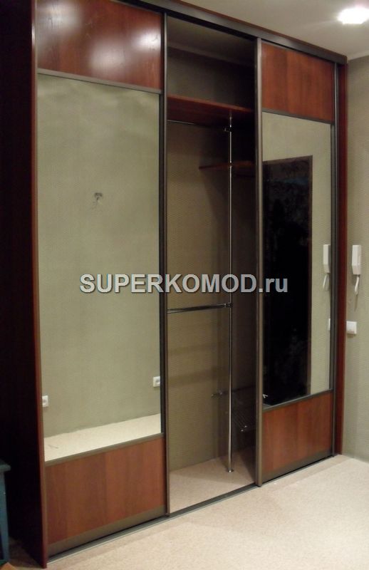 Шкаф-купе со встроенным комодом фото.