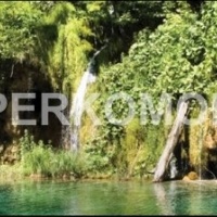 Фартук для кухни водопад в лесу