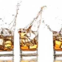 Печать на фартук виски со льдом