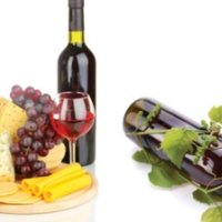 Стеклянный фартук виноград сыр вино