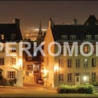 Стеклянный фартук европейский город