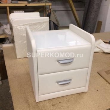 Маленькая тумба для спальни