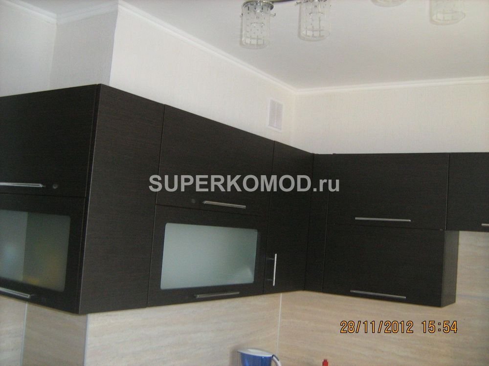 Кухня в черно-белом цвете на заказ в Барнауле