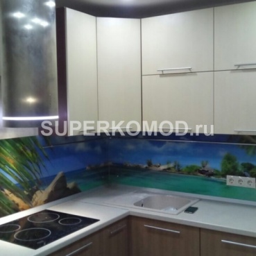 Кухня с фартуком море