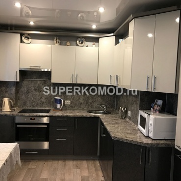 Кухонный гарнитур черно-белый глянцевый