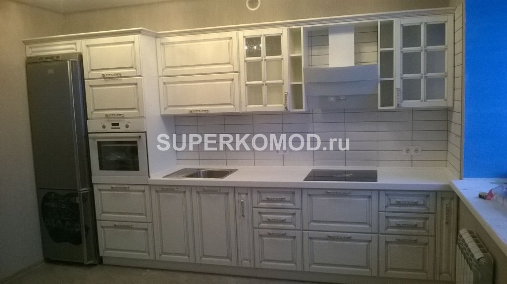 Кухня классическая светлая