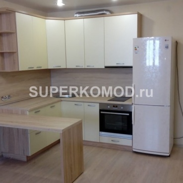 Встроенная кухня с барстойкой в квартиру-студию