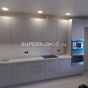 Прямая современная кухня в сером цвете Прямая современная кухня в сером цвете