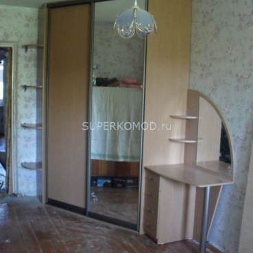 шкаф купе и трюмо в спальной шкаф купе и трюмо в спальной