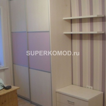 светлый, сиреневый шкаф