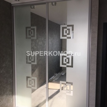 встроенный шкаф с зеркальными дверями встроенный шкаф с зеркальными дверями