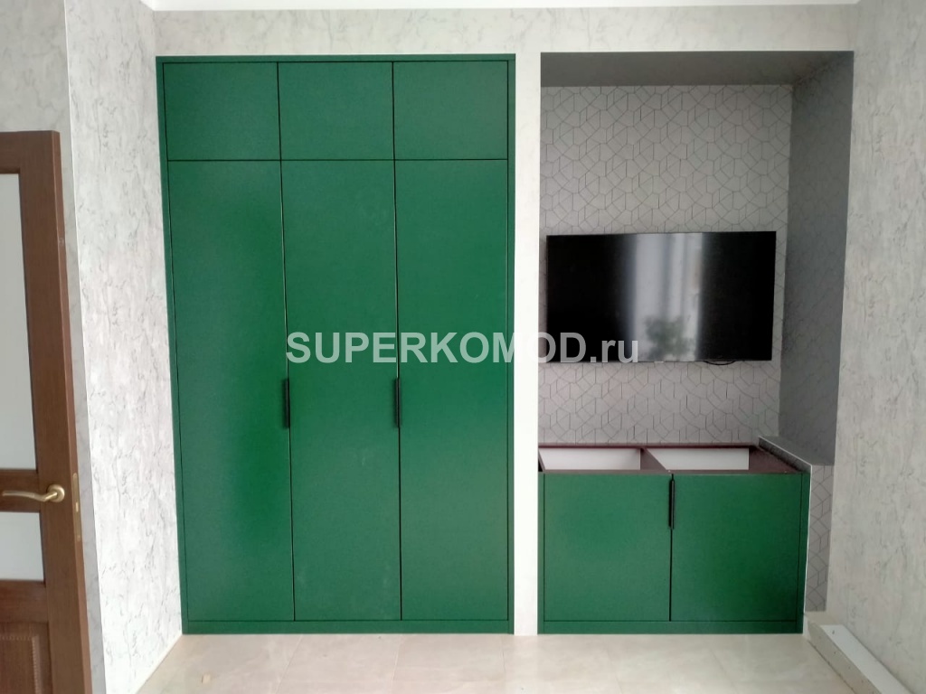 зеленый шкаф