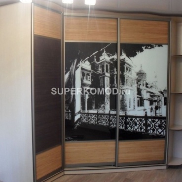 шкаф-купе с необычным фасадом шкаф-купе с необычным фасадом