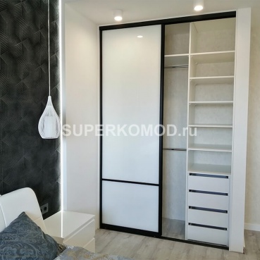 Стандартный шкаф купе в спальню
