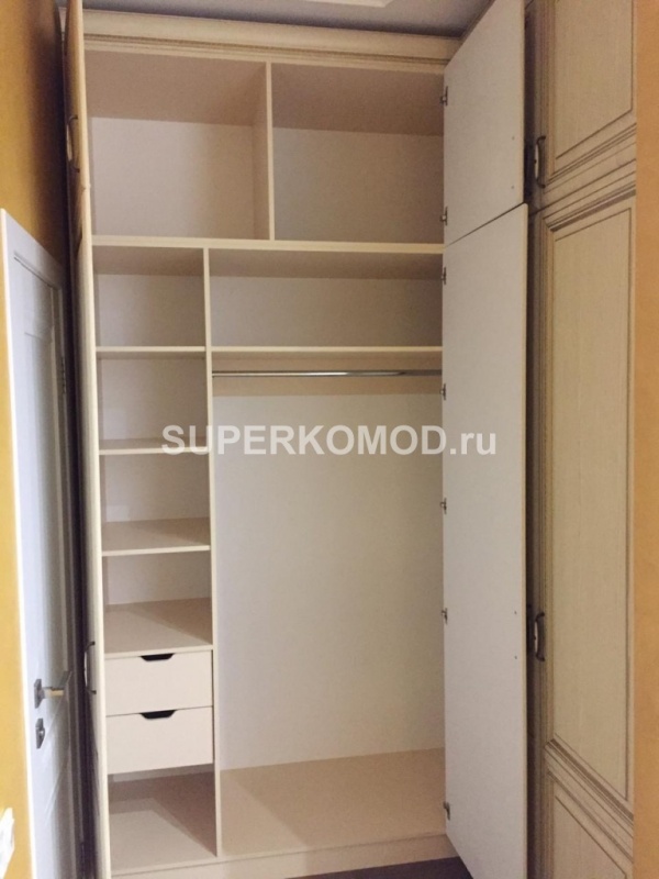 Встроенный шкаф