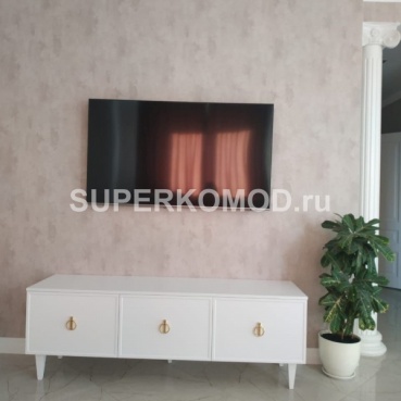Белая ТВ тумба классика
