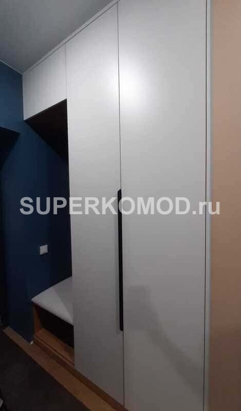 Серый шкаф лофт в прихожую