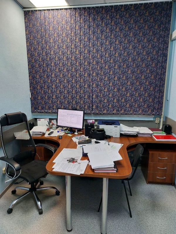 Офисный стол в кабинет руководителя эконом