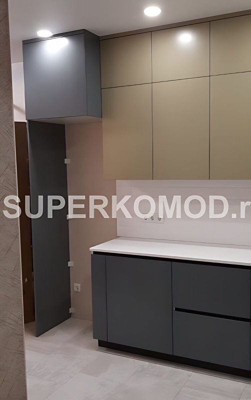 Угловая кухня в современном стиле серого цвета на заказ