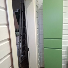 Шкаф подвесной в ванную комнату