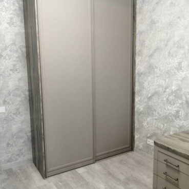 Шкаф-купе серый