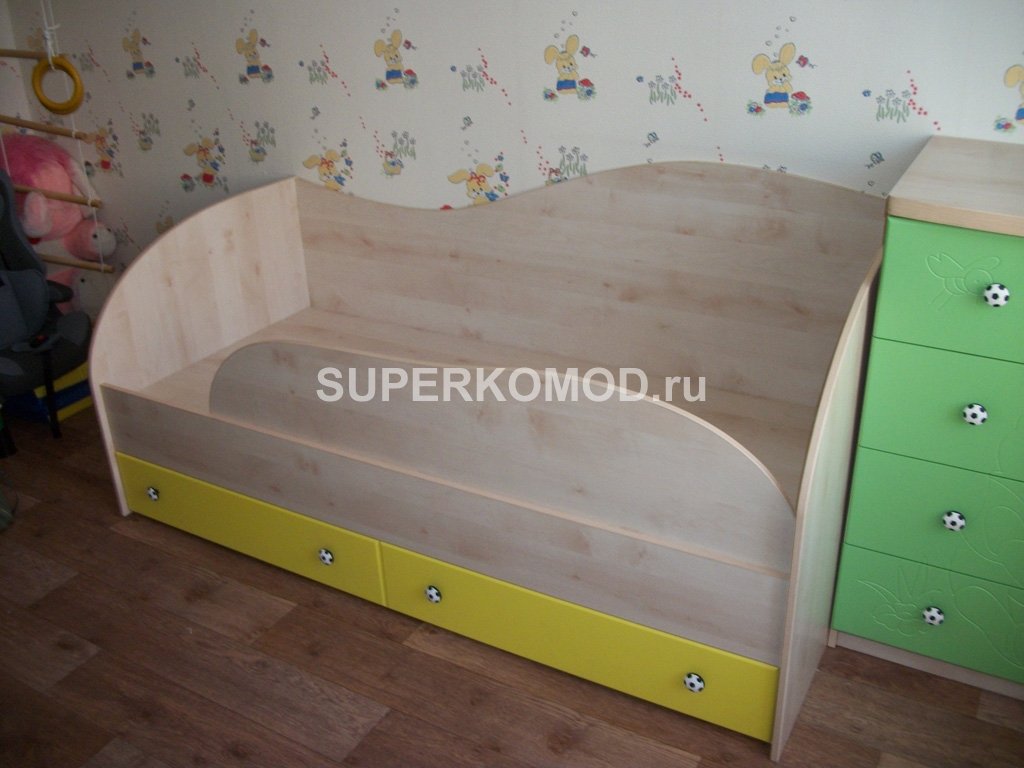 жёлтая детская кровать в Барнауле
