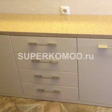 Комод в прихожую со столешницей из искусственного камня