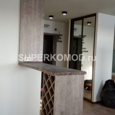 Барная стойка с полками для бутылок Барная стойка с полками для бутылок