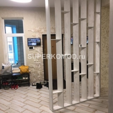 Перегородка в прихожей