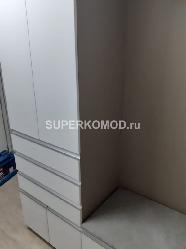 Прихожая серая