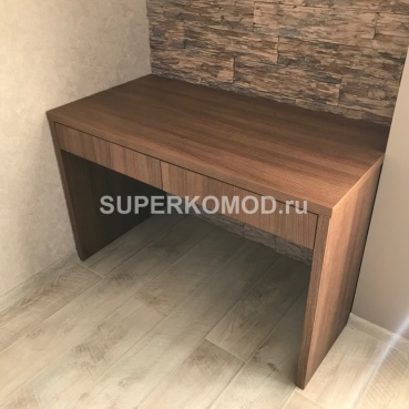 Стол для работы