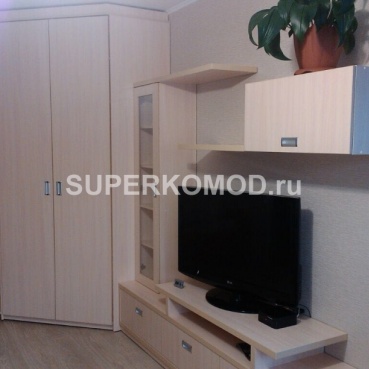 Светлая угловая стенка в гостиную