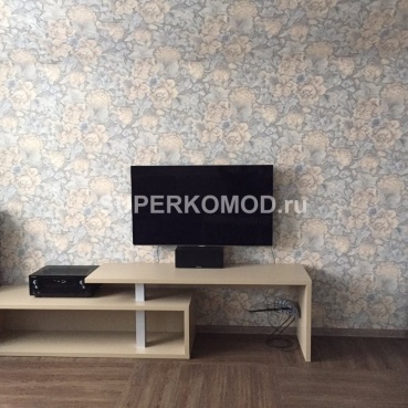 Светлый столик под тв в гостиную