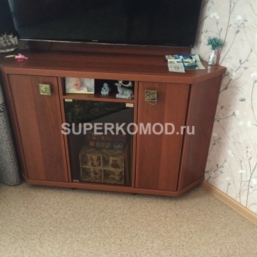 Деревянная тумба под телевизор Деревянная тумба под телевизор