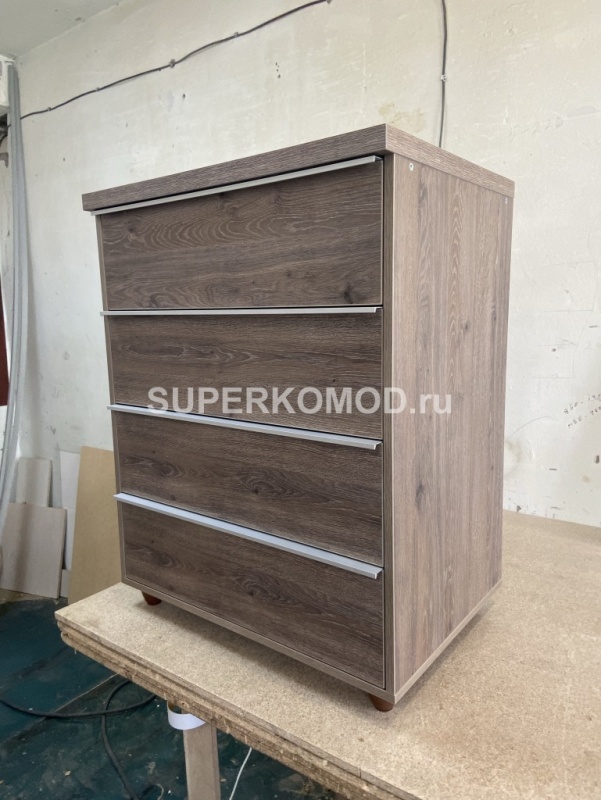 Комод коричневый