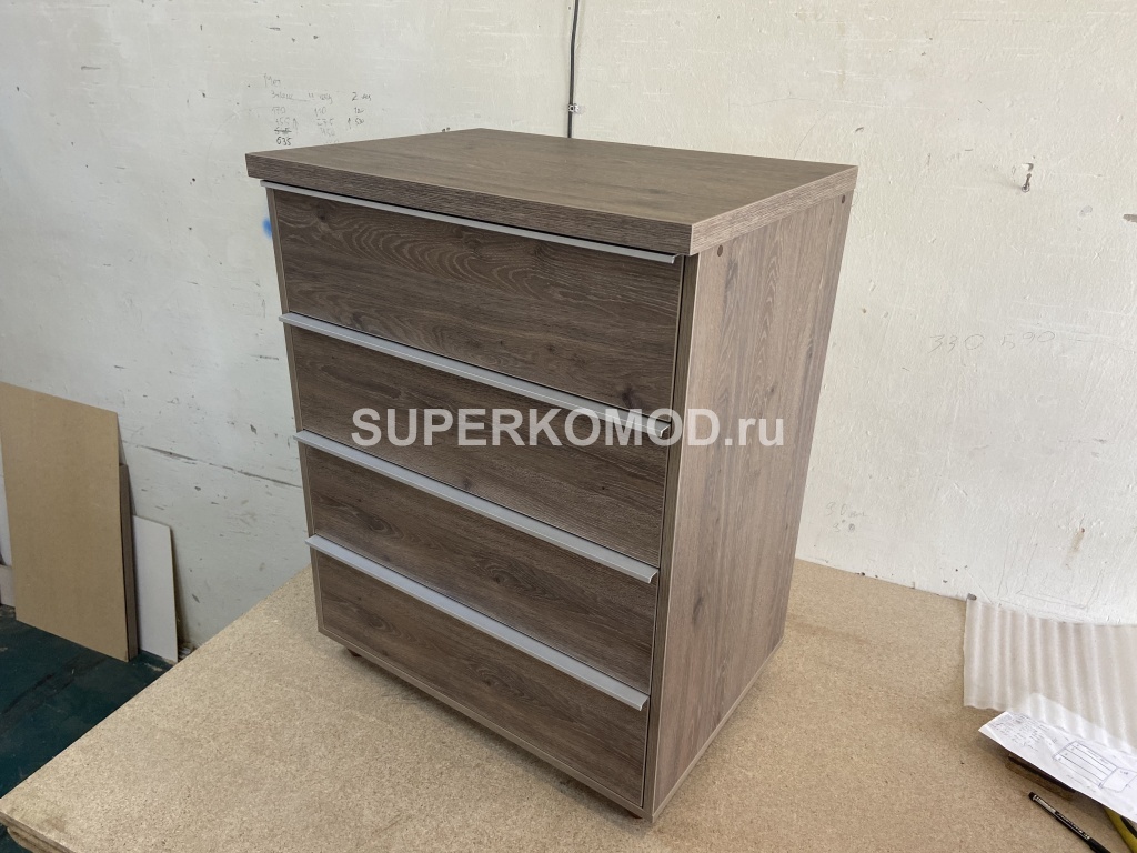 Комод коричневый