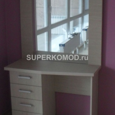 белый туалетный столик