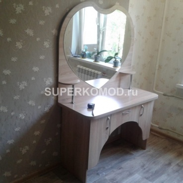 Дамский столик 780