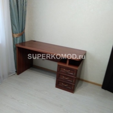 Стол для кабинета